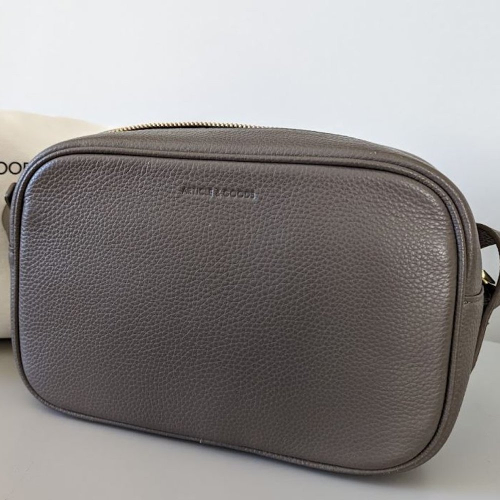 Article Goods Camera Crossbody